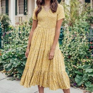Jessakae Short Sleeve Yellow Midi Dress